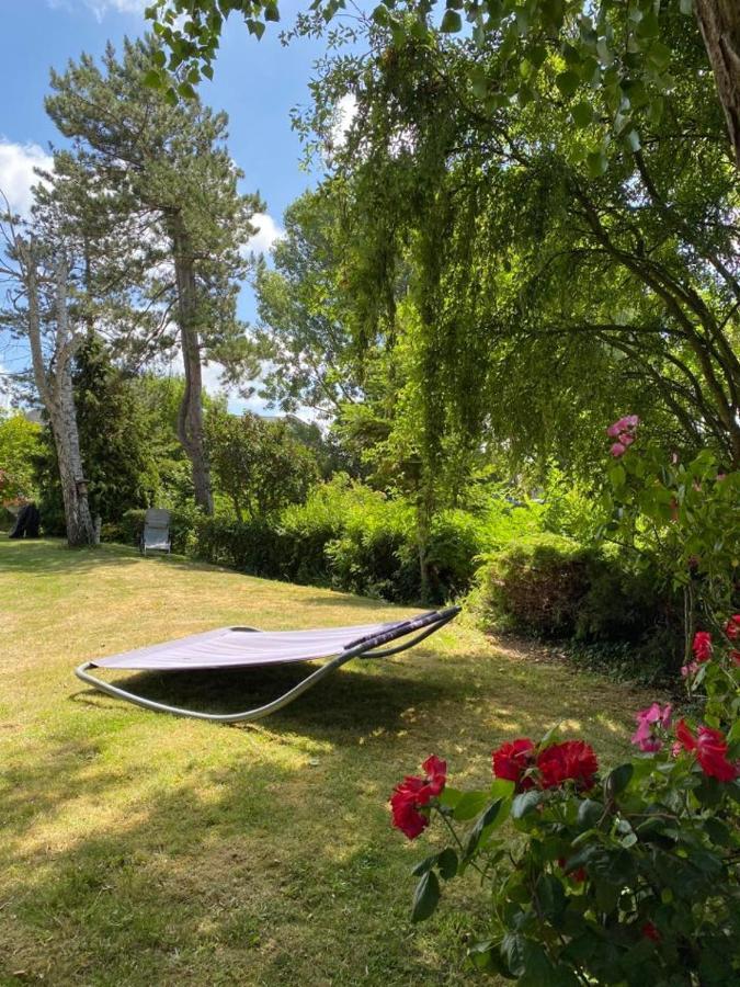 Le Clos De La Madelaine Montreuil  Exteriör bild